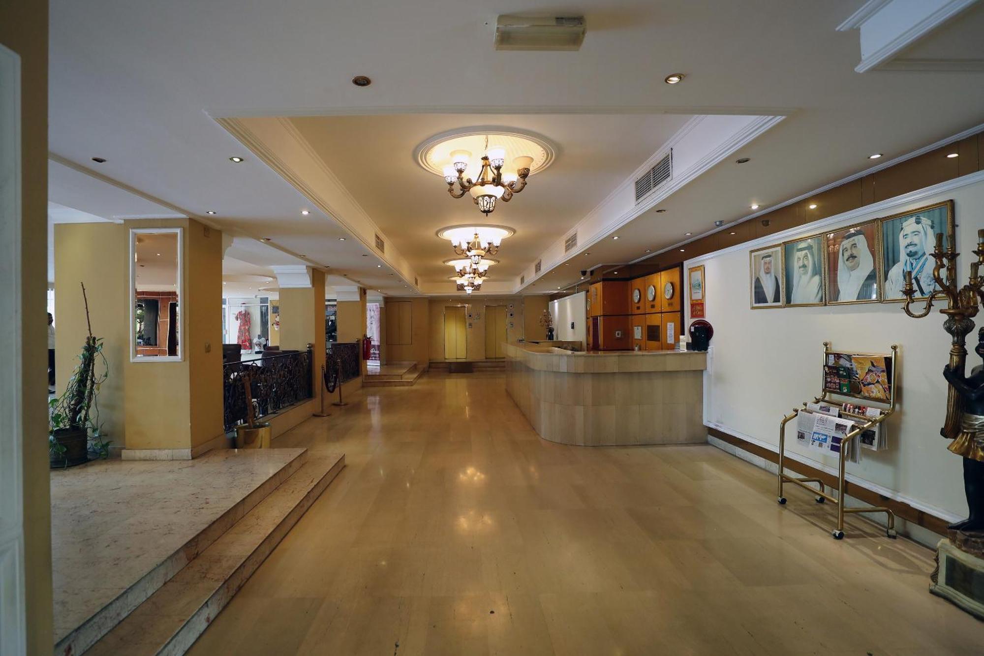 Oyo 112 Semiramis Hotel 麦纳麦 外观 照片