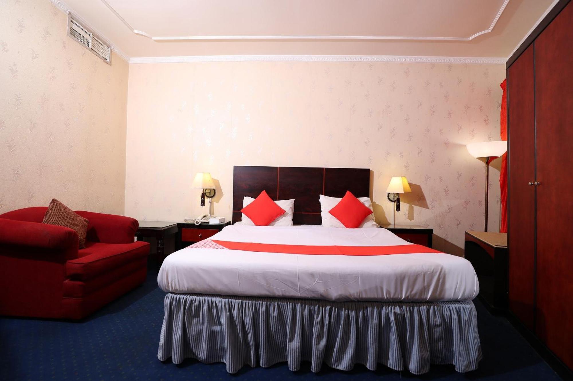Oyo 112 Semiramis Hotel 麦纳麦 外观 照片
