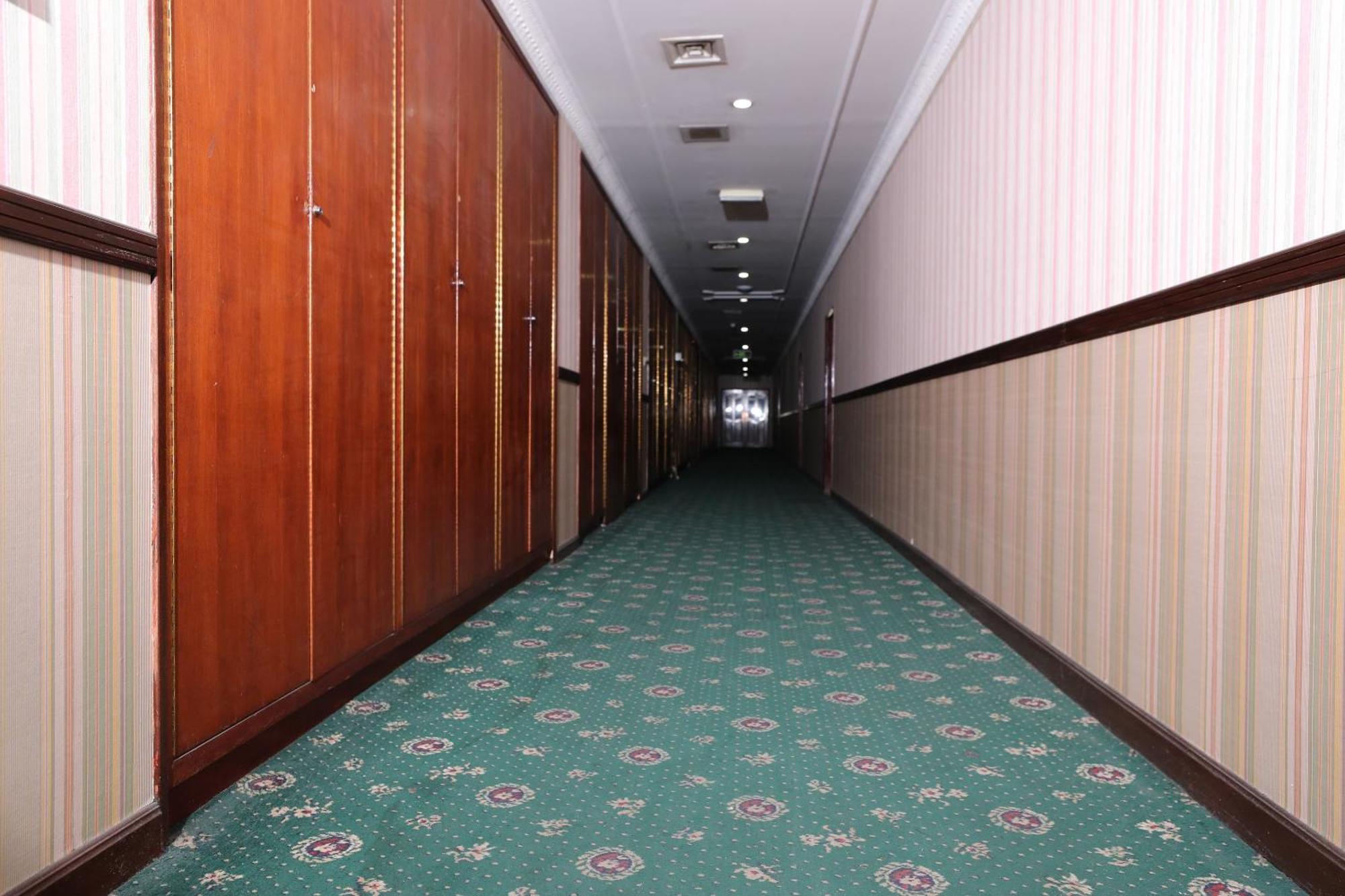 Oyo 112 Semiramis Hotel 麦纳麦 外观 照片