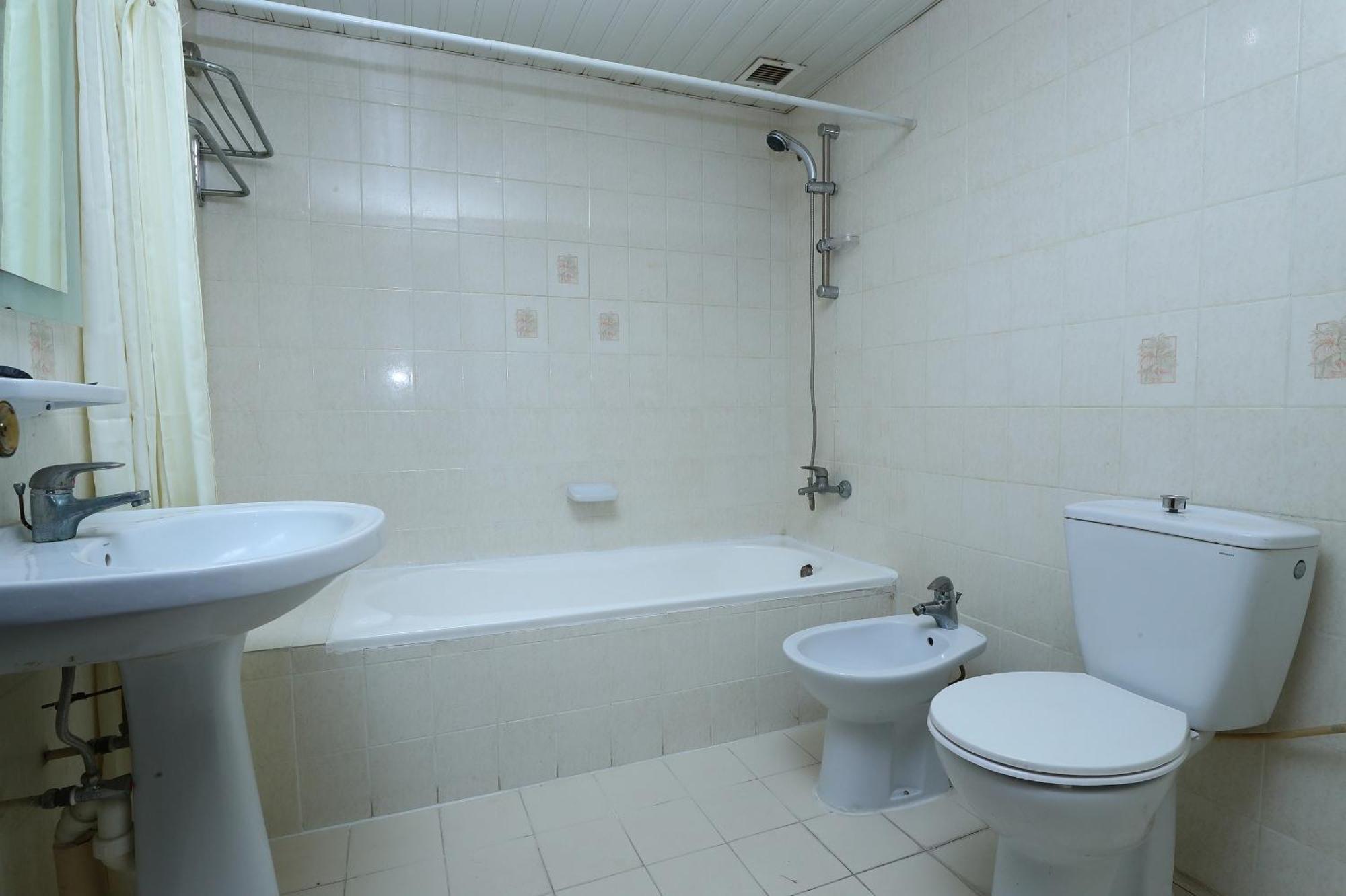 Oyo 112 Semiramis Hotel 麦纳麦 外观 照片